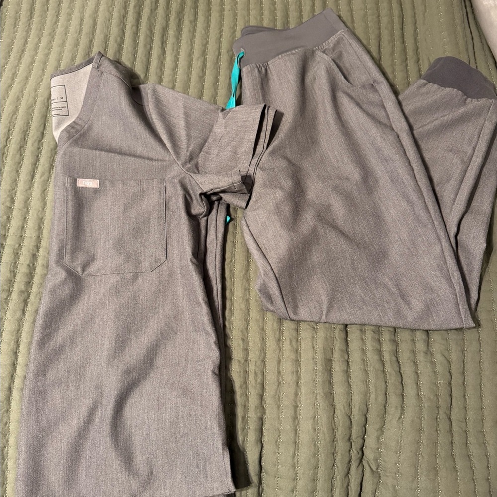 Figs Graphite Scrub Set (Will Split If Neded) - image 5